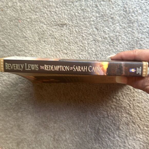 “The Redemption of Sarah Cain” by Beverly Lewis - Picture 4 of 6